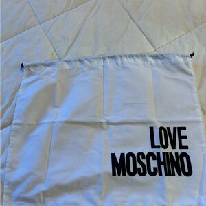 Love Moschino
